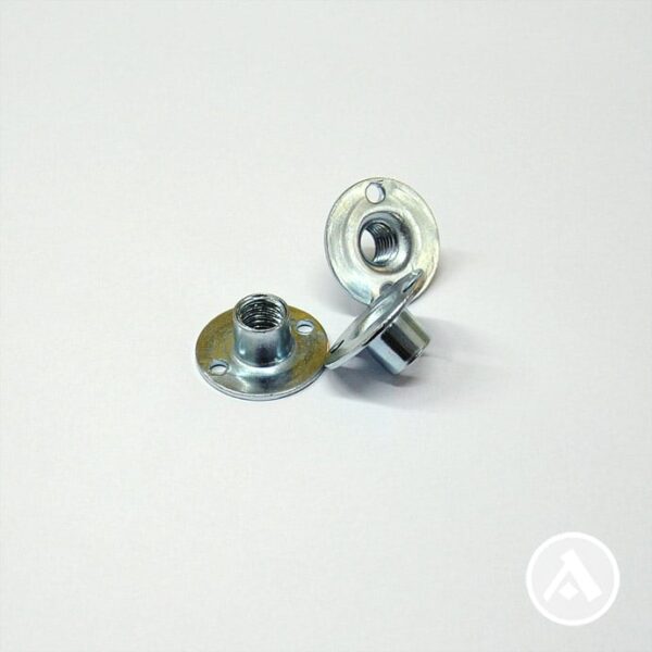 Skrutkovacia matica M10