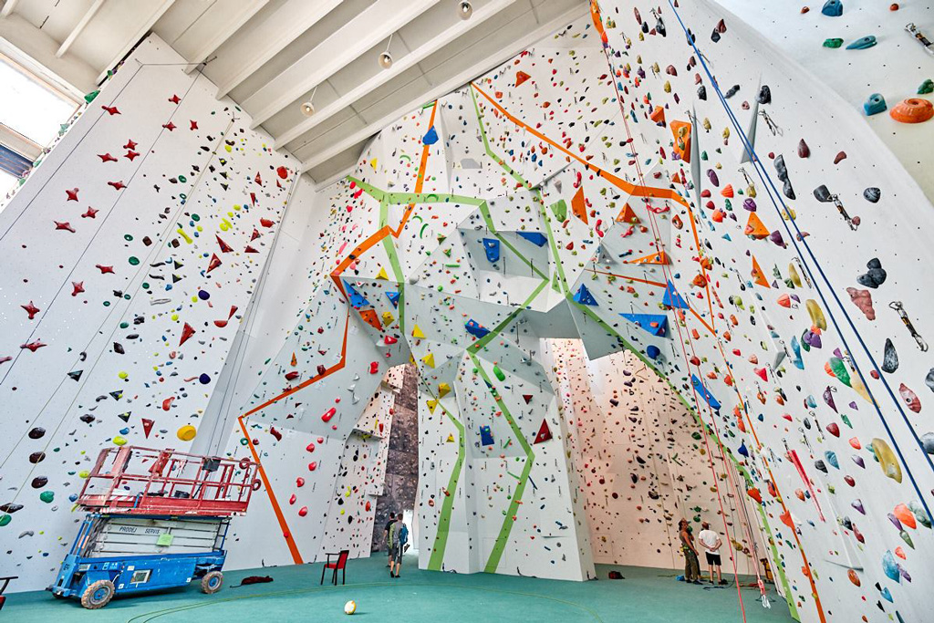 Indoor climbing wall K2 Bratislava | Anatomic.sk