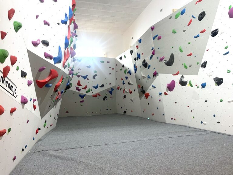 Bouldering section in the climbing center – Skoba Košútka in Martin