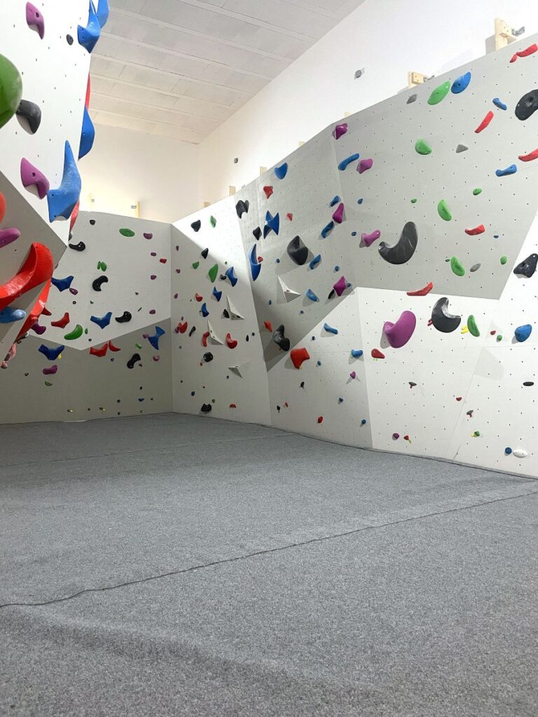 Bouldering section in the climbing center – Skoba Košútka in Martin