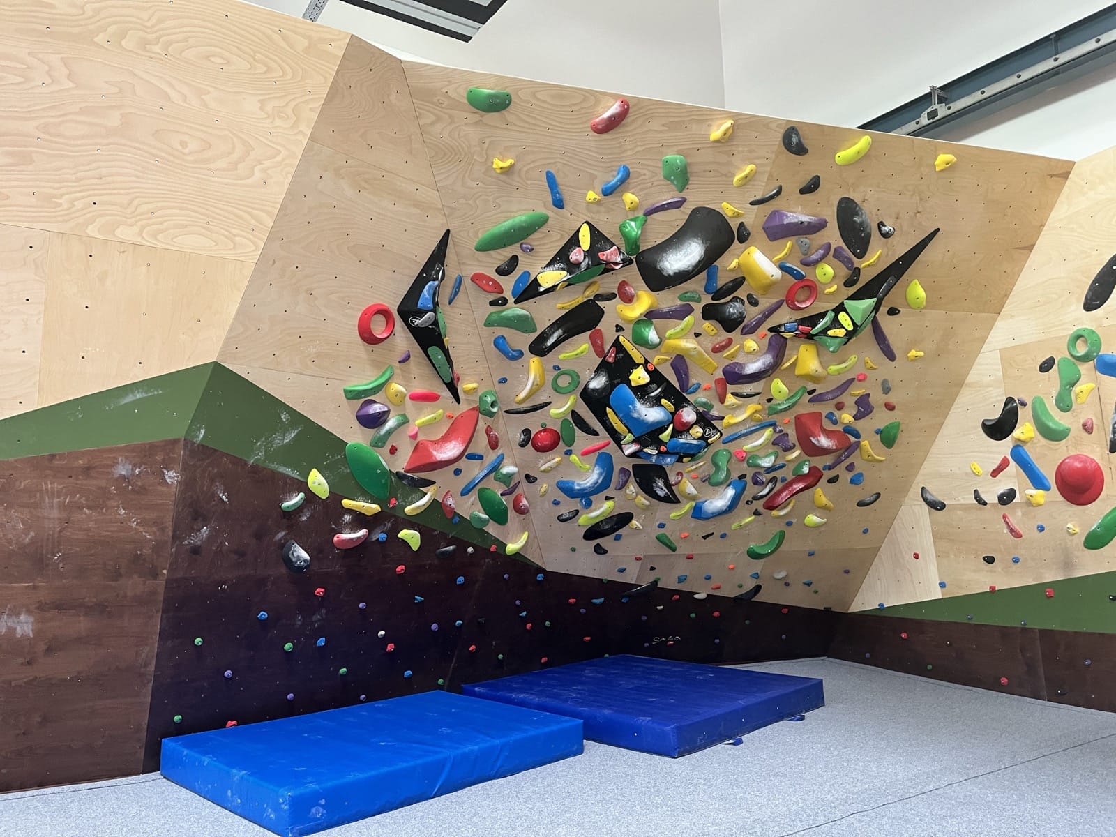 bouldering-wall- plac-12